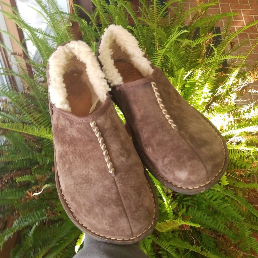 UGG Australia loafer clog NWOT